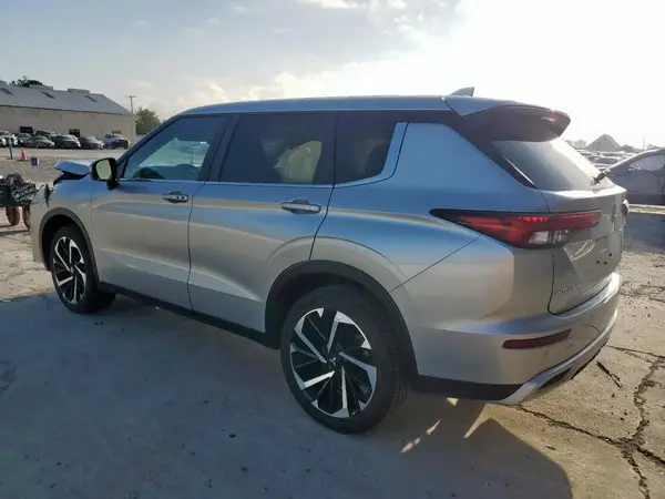 JA4J3VA87RZ033707 2024 MITSUBISHI OUTLANDER - Image 2