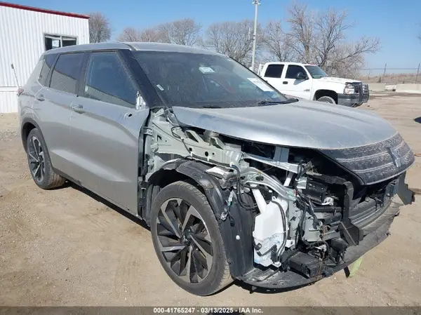 JA4J3VA87RZ038163 2024 MITSUBISHI OUTLANDER - Image 1