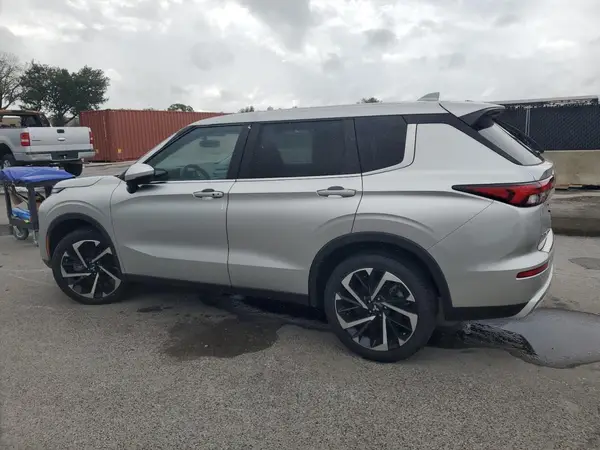 JA4J3VA87RZ040754 2024 MITSUBISHI OUTLANDER - Image 2