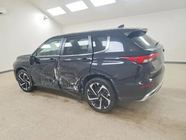 JA4J3VA87RZ041516 2024 MITSUBISHI OUTLANDER - Image 2