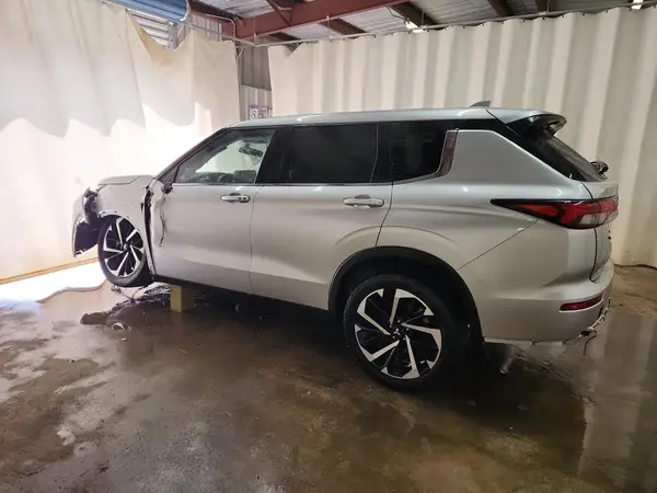 JA4J3VA87RZ049079 2024 MITSUBISHI OUTLANDER - Image 2