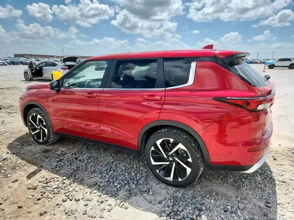 JA4J3VA87RZ078646 2024 MITSUBISHI OUTLANDER - Image 2