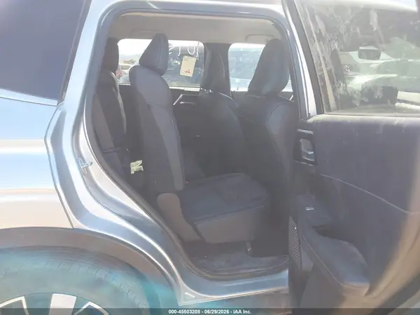 JA4J3VA87SZ036564 2025 MITSUBISHI OUTLANDER - Image 8