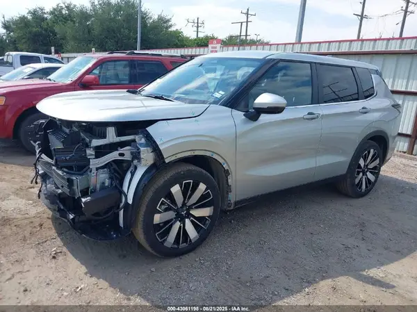 JA4J3VA87SZ044356 2025 MITSUBISHI OUTLANDER - Image 2