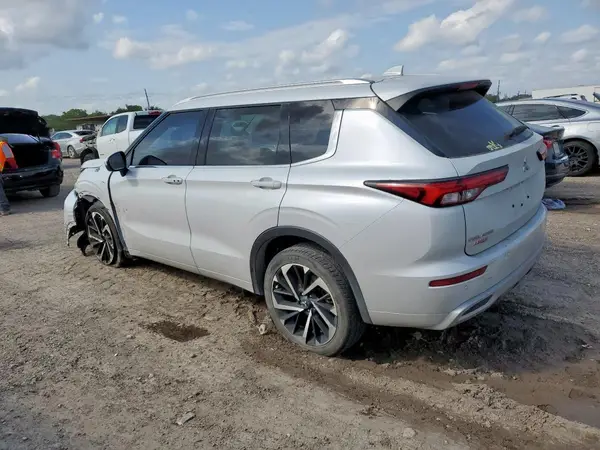 JA4J3VA88NZ071747 2022 MITSUBISHI OUTLANDER - Image 2