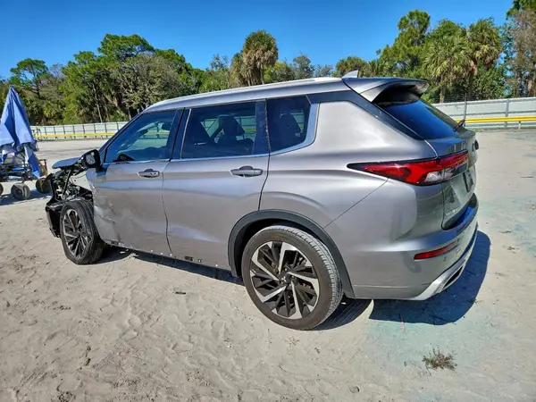 JA4J3VA88NZ077838 2022 MITSUBISHI OUTLANDER - Image 2