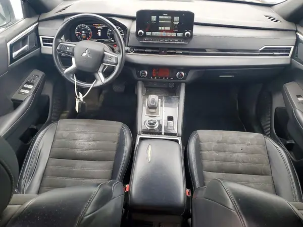 JA4J3VA88RZ003891 2024 MITSUBISHI OUTLANDER - Image 8