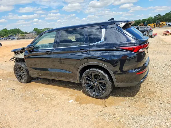JA4J3VA88RZ007844 2024 MITSUBISHI OUTLANDER - Image 2
