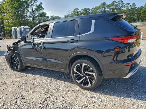 JA4J3VA88RZ041539 2024 MITSUBISHI OUTLANDER - Image 2