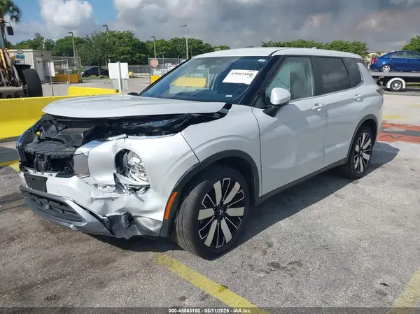 JA4J3VA88SZ036654 2025 MITSUBISHI OUTLANDER - Image 2