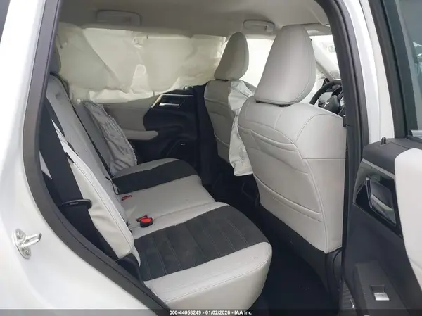 JA4J3VA88SZ053602 2025 MITSUBISHI OUTLANDER - Image 8