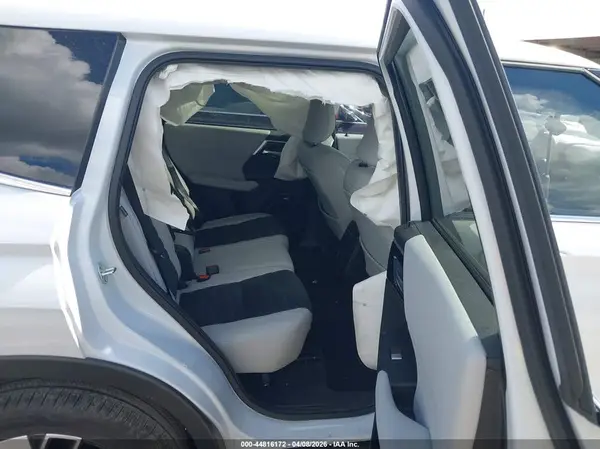 JA4J3VA88SZ056788 2025 MITSUBISHI OUTLANDER - Image 8