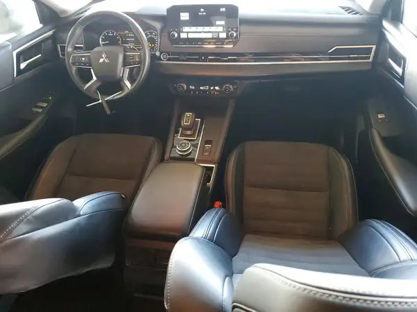 JA4J3VA89RZ023860 2024 MITSUBISHI OUTLANDER - Image 8