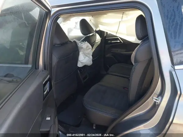 JA4J3VA89RZ032834 2024 MITSUBISHI OUTLANDER - Image 8