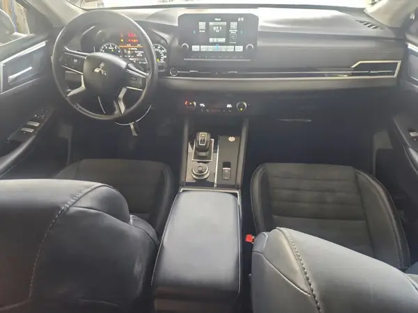 JA4J3VA89RZ049939 2024 MITSUBISHI OUTLANDER - Image 8