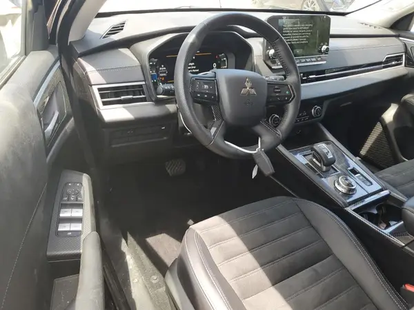 JA4J3VA89RZ065669 2024 MITSUBISHI OUTLANDER - Image 8