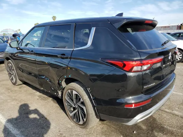 JA4J3VA89RZ073352 2024 MITSUBISHI OUTLANDER - Image 2