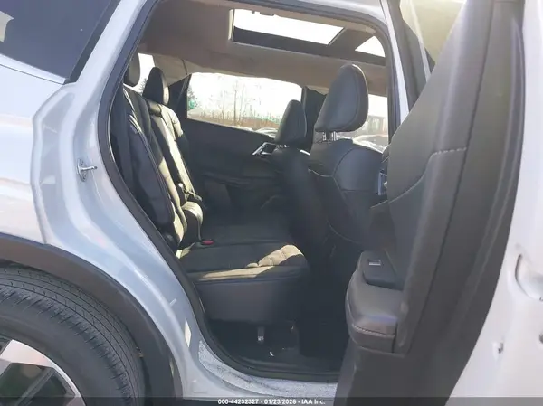 JA4J3VA89RZ087834 2024 MITSUBISHI OUTLANDER - Image 8