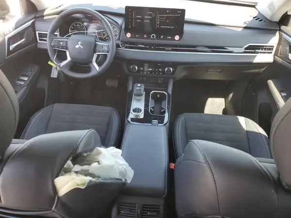 JA4J3VA89SZ039126 2025 MITSUBISHI OUTLANDER - Image 8
