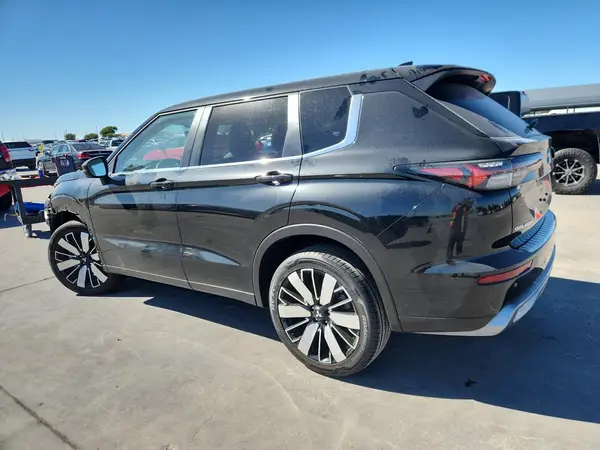 JA4J3VA89SZ039787 2025 MITSUBISHI OUTLANDER - Image 2