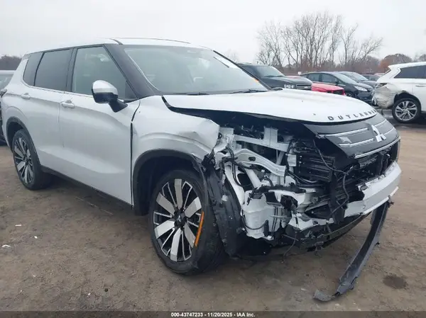 JA4J3VA89SZ049249 2025 MITSUBISHI OUTLANDER - Image 1