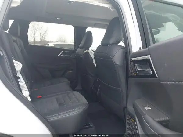 JA4J3VA89SZ049249 2025 MITSUBISHI OUTLANDER - Image 8