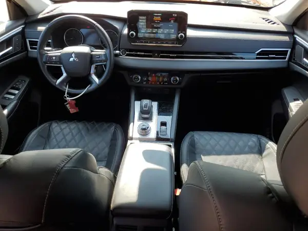 JA4J3VA8XNZ061737 2022 MITSUBISHI OUTLANDER - Image 8