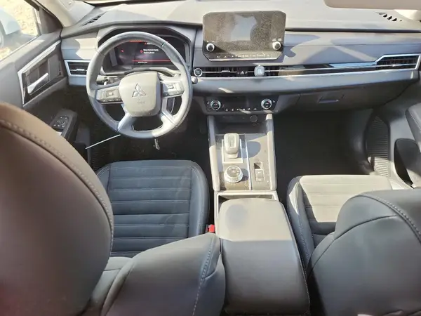 JA4J3VA8XRZ014293 2024 MITSUBISHI OUTLANDER - Image 8