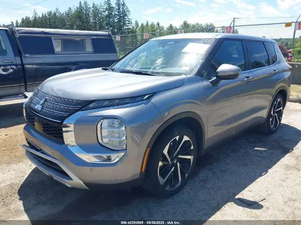 JA4J3VA8XRZ041588 2024 MITSUBISHI OUTLANDER - Image 2