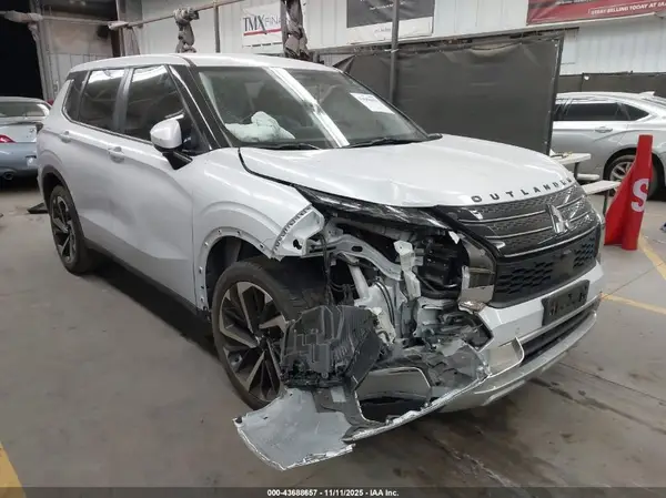 JA4J3VA8XRZ053286 2024 MITSUBISHI OUTLANDER - Image 1