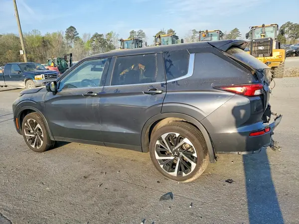 JA4J3VA8XRZ068323 2024 MITSUBISHI OUTLANDER - Image 2