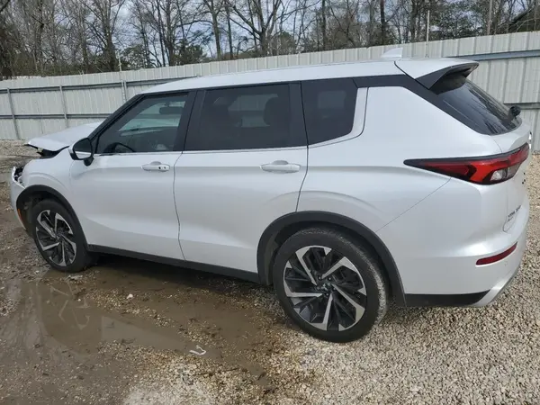 JA4J3VA8XRZ076017 2024 MITSUBISHI OUTLANDER - Image 2