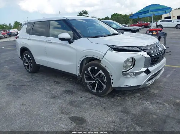 JA4J3VA8XRZ086126 2024 MITSUBISHI OUTLANDER - Image 1