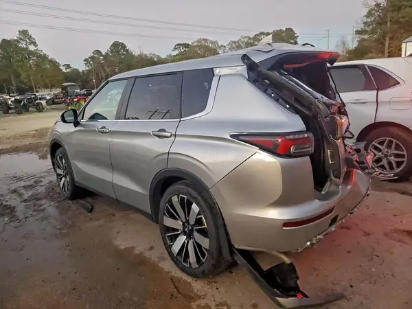 JA4J3VA8XSZ021377 2025 MITSUBISHI OUTLANDER - Image 2