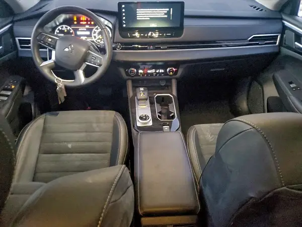 JA4J3VA8XSZ021377 2025 MITSUBISHI OUTLANDER - Image 8