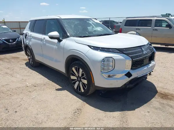 JA4J3VA8XSZ021492 2025 MITSUBISHI OUTLANDER - Image 1