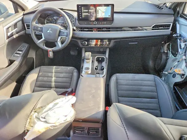 JA4J3VAB4TZ008573 2026 MITSUBISHI OUTLANDER - Image 8