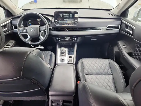 JA4J3WA80RZ038317 2024 MITSUBISHI OUTLANDER - Image 8