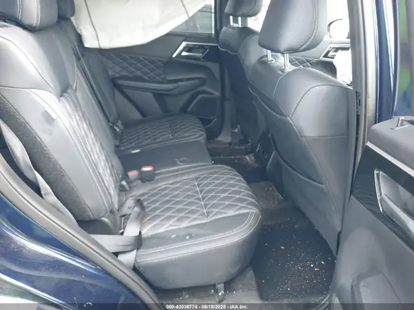 JA4J3WA80RZ084407 2024 MITSUBISHI OUTLANDER - Image 8