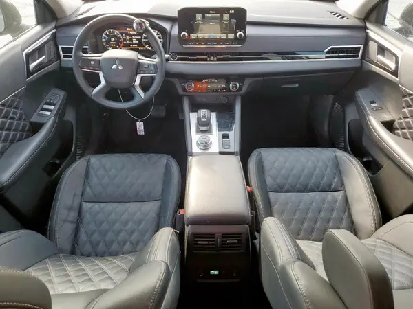 JA4J3WA83RZ009748 2024 MITSUBISHI OUTLANDER - Image 8