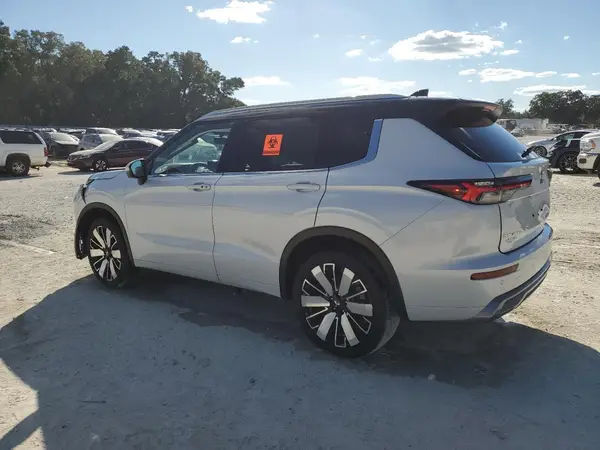 JA4J3WA83SZ017435 2025 MITSUBISHI OUTLANDER - Image 2
