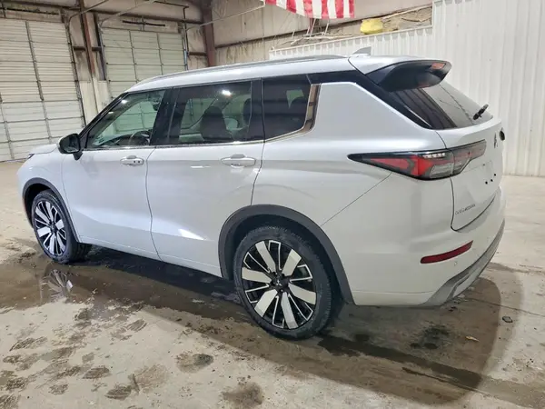 JA4J3WA84SZ021753 2025 MITSUBISHI OUTLANDER - Image 2