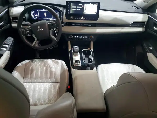 JA4J3WA84SZ021753 2025 MITSUBISHI OUTLANDER - Image 8