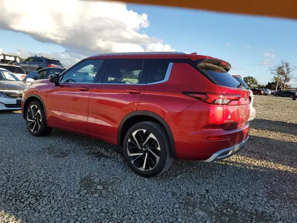 JA4J3WA86RZ004947 2024 MITSUBISHI OUTLANDER - Image 2