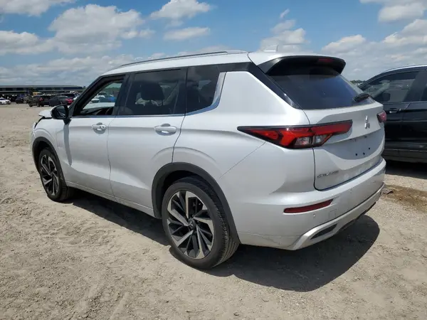 JA4J3WA87RZ036872 2024 MITSUBISHI OUTLANDER - Image 2