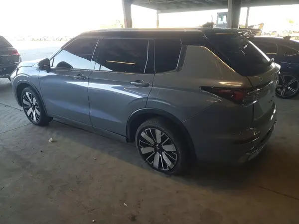 JA4J3WA87SZ012304 2025 MITSUBISHI OUTLANDER - Image 2