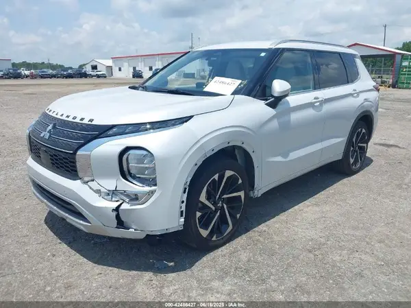 JA4J3WA89RZ056606 2024 MITSUBISHI OUTLANDER - Image 2