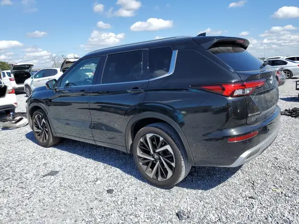 JA4J3WA89RZ066987 2024 MITSUBISHI OUTLANDER - Image 2