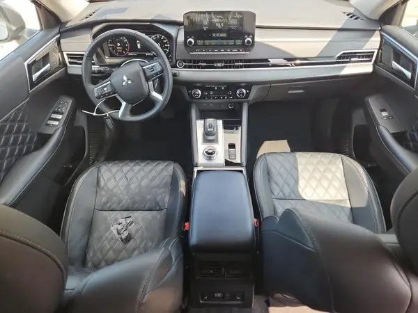 JA4J3WA8XRZ035490 2024 MITSUBISHI OUTLANDER - Image 8