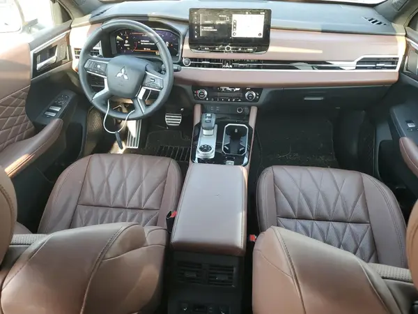 JA4J3WA8XSZ011924 2025 MITSUBISHI OUTLANDER - Image 8